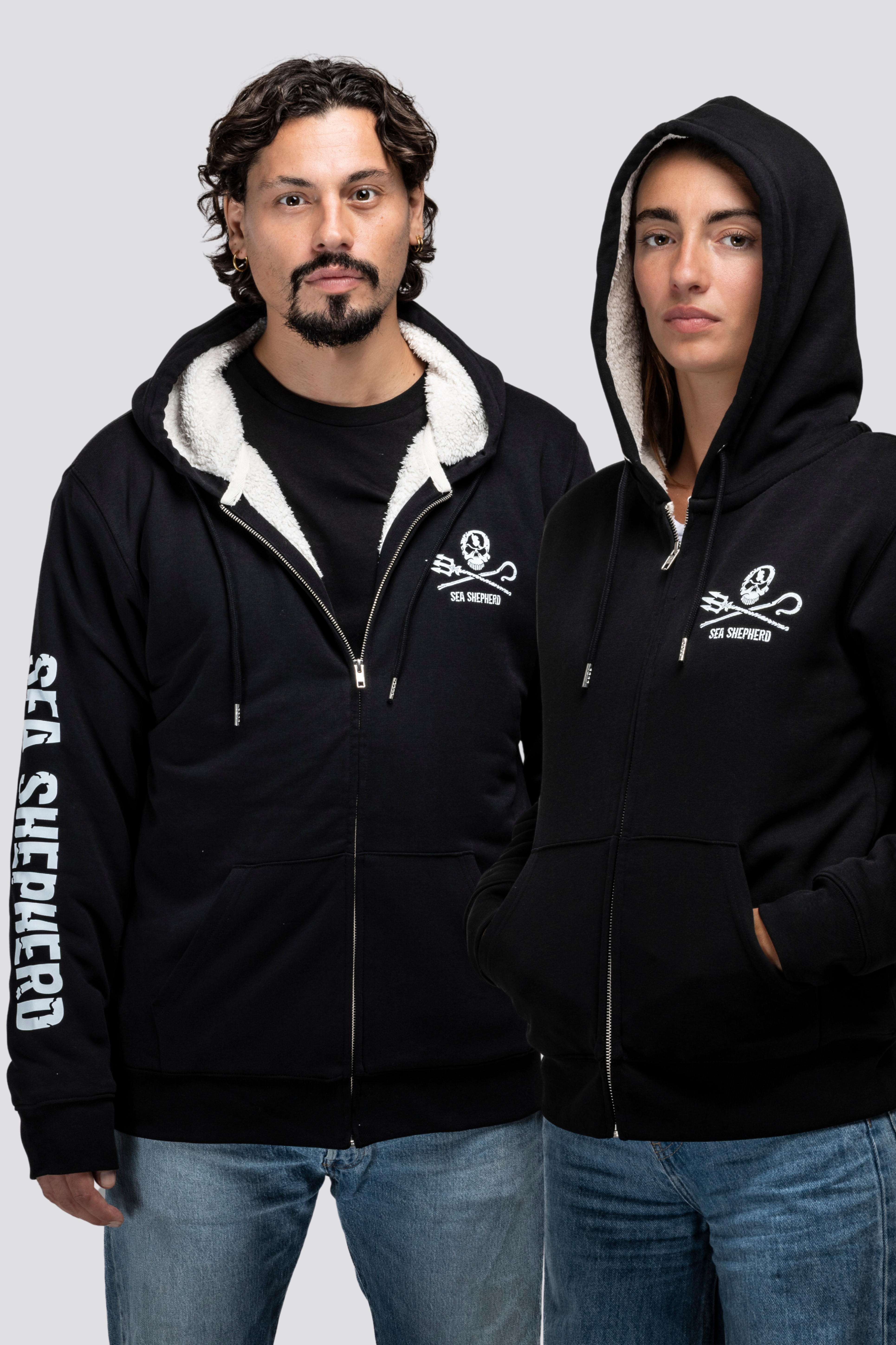 Jolly Roger Unisex Zipped Sherpa Sweatshirt – Sea Shepherd France Jolly Roger Unisex Zipped Sherpa Sweatshirt – Sea Shepherd France