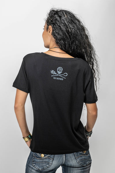 Stay Close Orcas Women's T-shirt