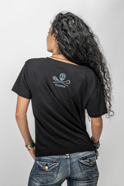 Women's T-shirt Stay Close Sea Turtles
