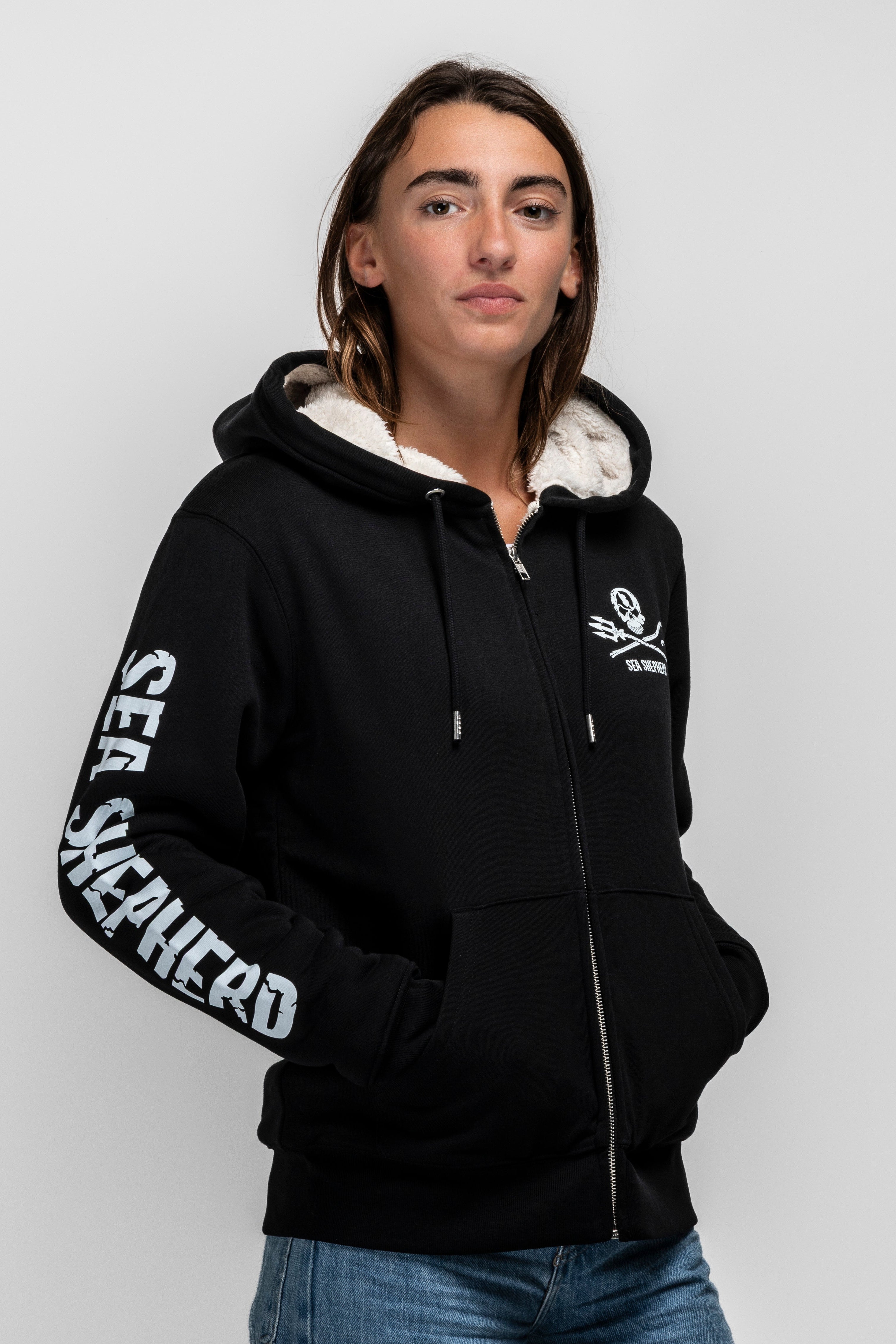 Jolly Roger Unisex Zipped Sherpa Sweatshirt – Sea Shepherd France Jolly Roger Unisex Zipped Sherpa Sweatshirt – Sea Shepherd France
